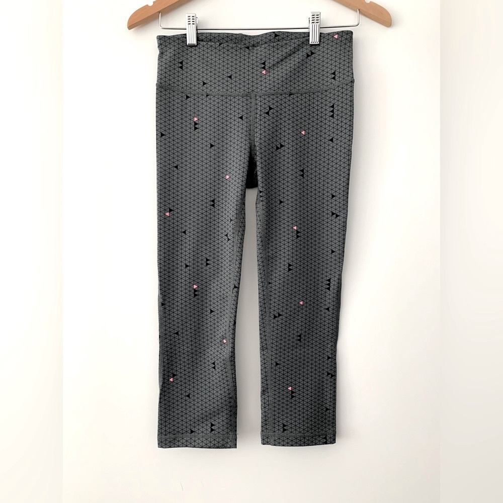 ❗️CLEAROUT❗️Like-new! GAP FIT GFAST grey print cropped LEGGINGS Size XS